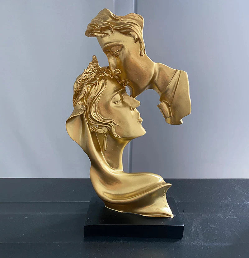 Nordic Kissing Lovers Sculpture