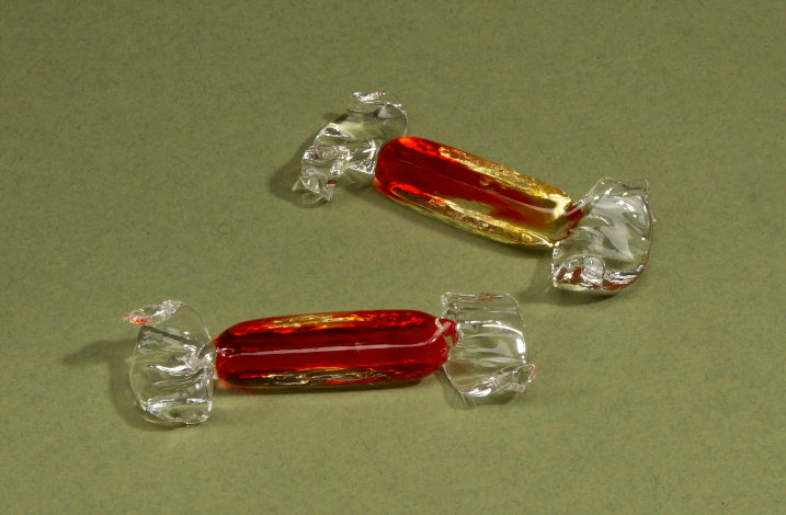 Set of 2 Ruby Rest