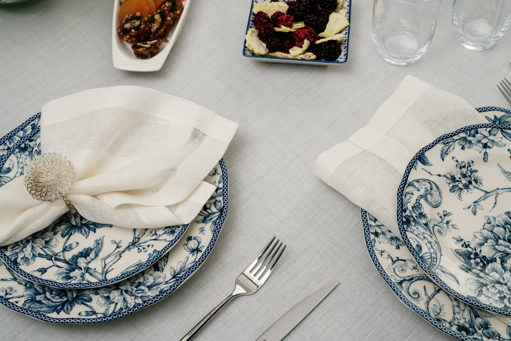 Sereno Linen Off-white Tablecloth