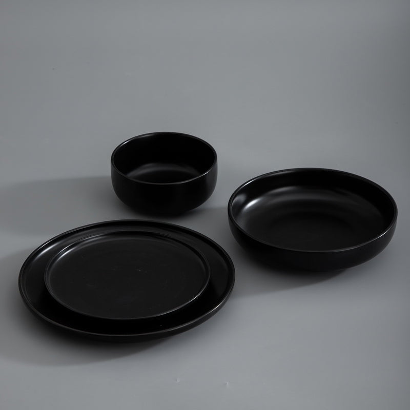 Set of 4 Aura Plates Black